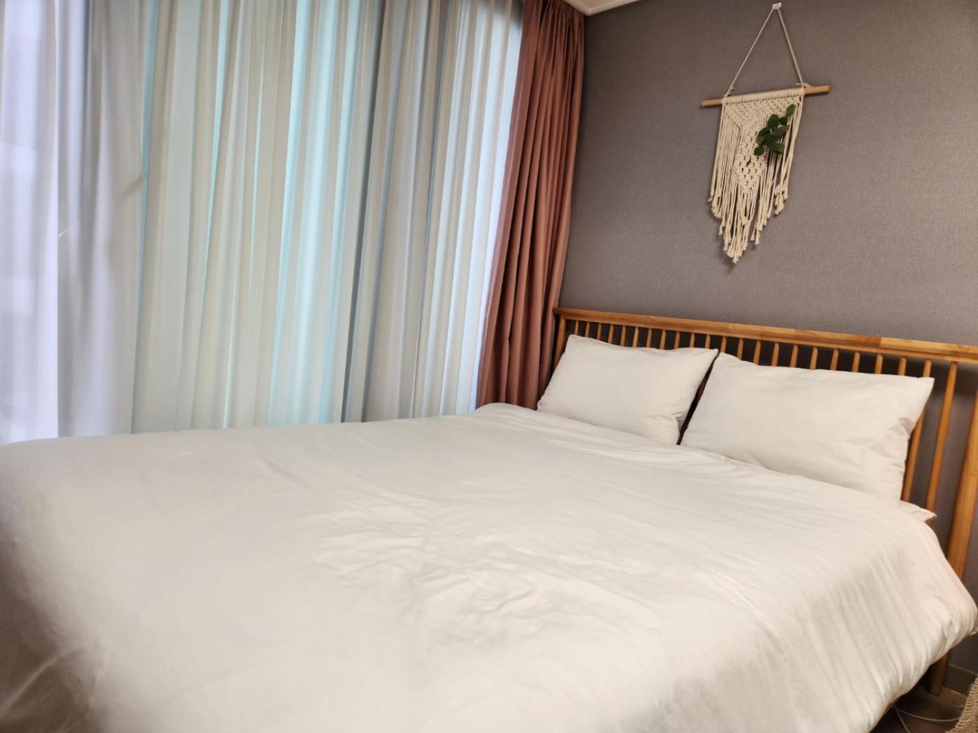 Holiday Apt Gwangan Beach ปูซาน ภายนอก รูปภาพ